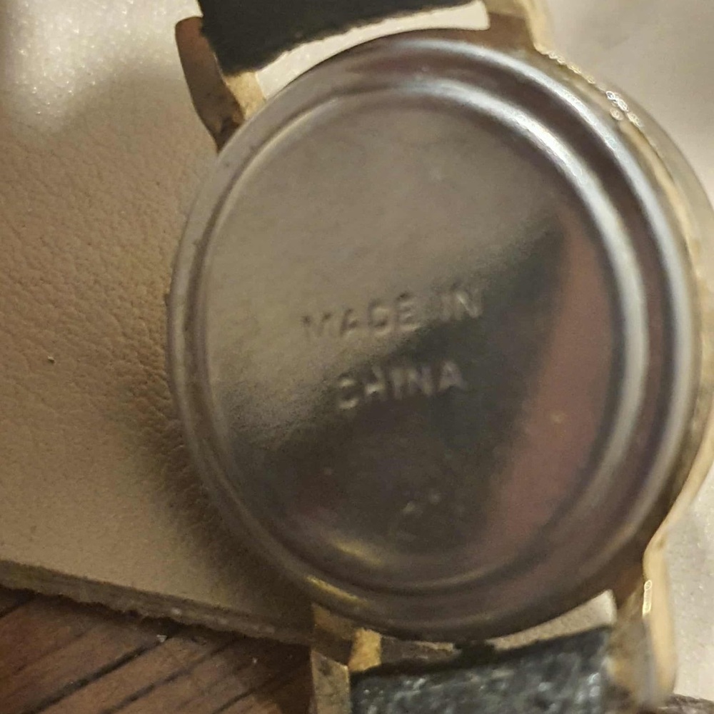 🦋10/$20🦋 Vtg Biltmore Goltone/Black Leather Digital LCD Women's Watch - Picture 4 of 4